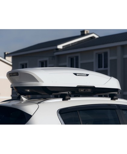 Автобокс Broomer Venture L (430 л.)  с быстрой системой Fast Mount Цвет: Белый